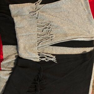 Sisters cardigan/shawl type situation